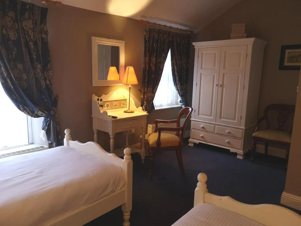 O'Neills Victorian Pub & Townhouse Hotel Dublin Guest house